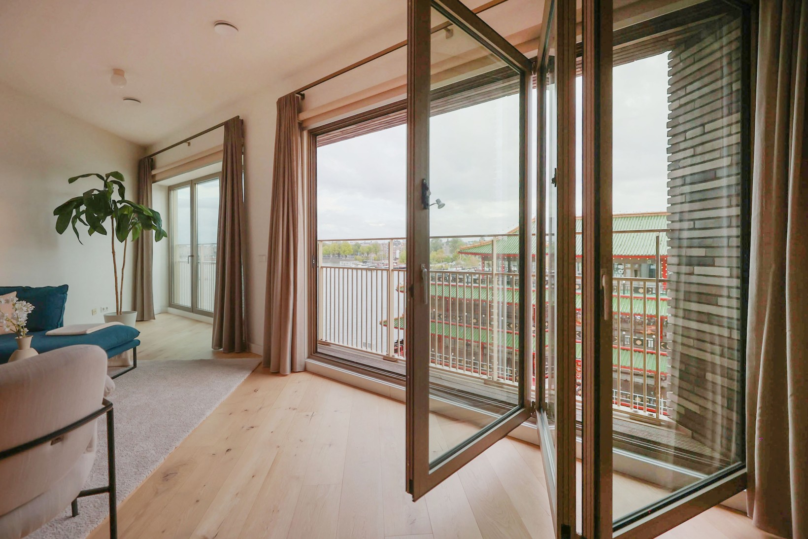 Appartement te koop: Oosterdokskade 13, Amsterdam