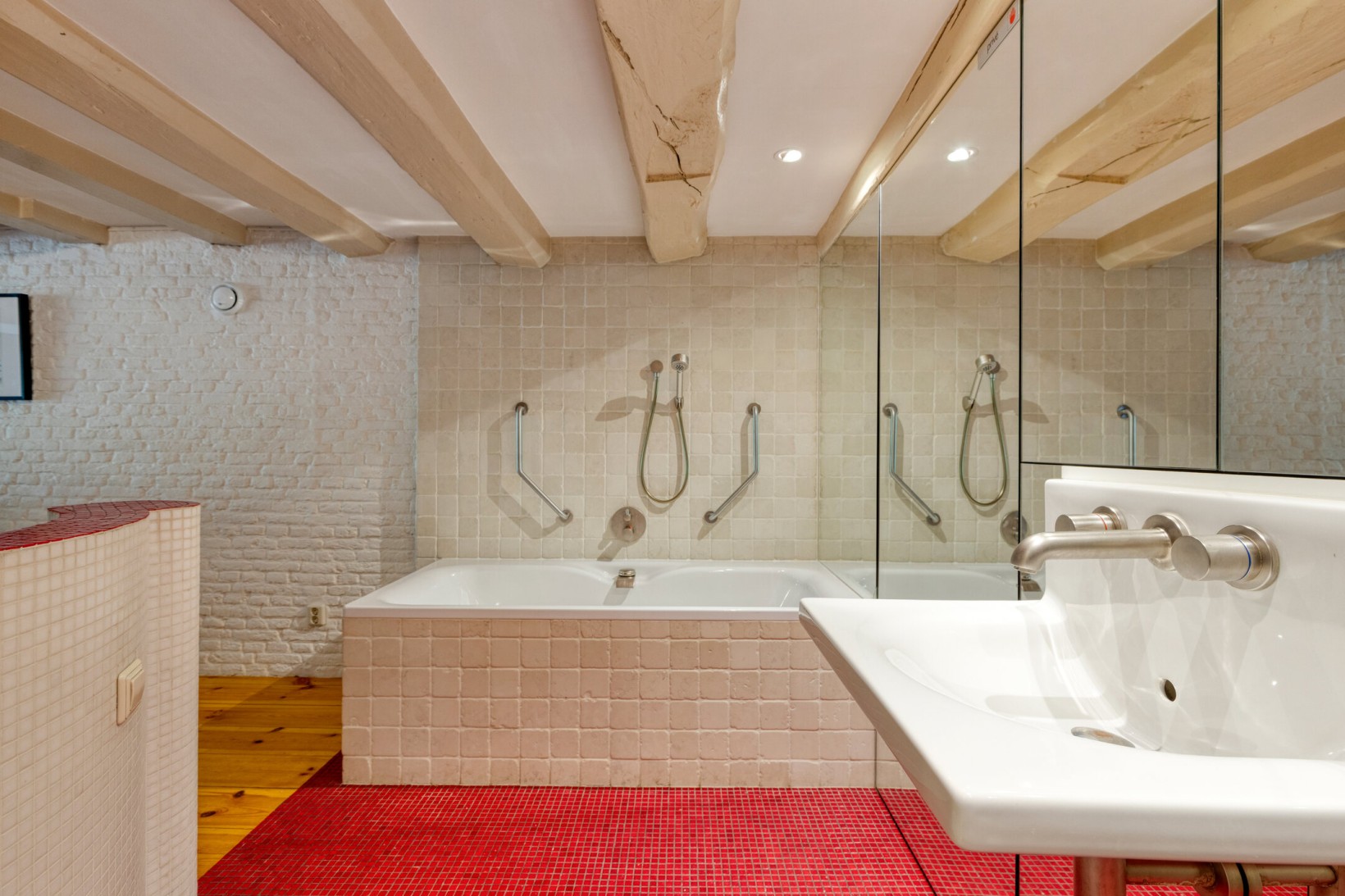 Appartement te koop: recht boomssloot 42B, Amsterdam
