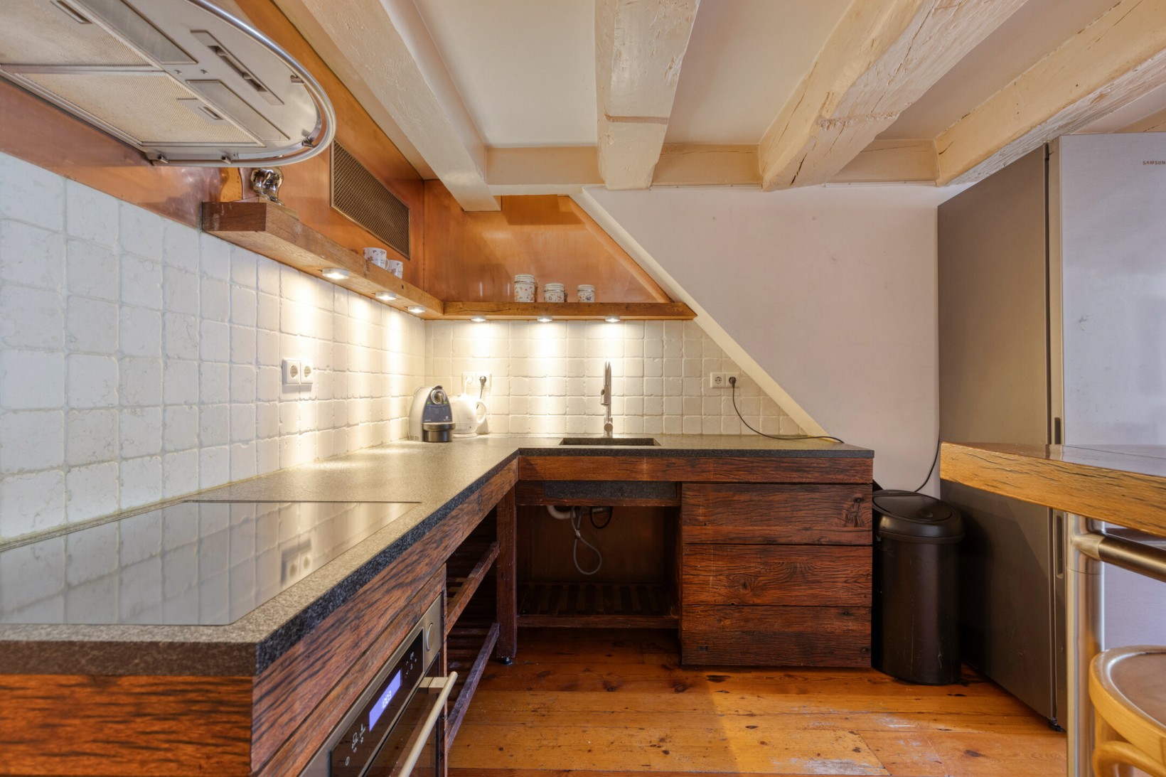 Appartement te koop: recht boomssloot 42B, Amsterdam