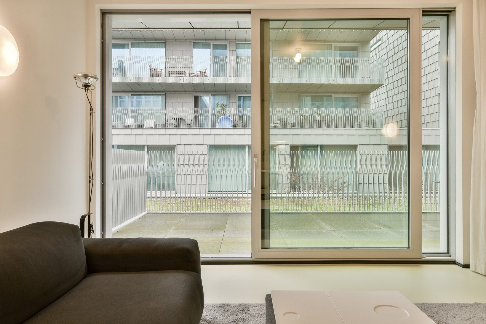 Appartement te huur: Valkenburgerstraat 132F, Amsterdam