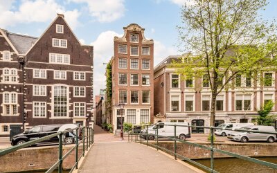 Oudezijds Voorburgwal 298-1
