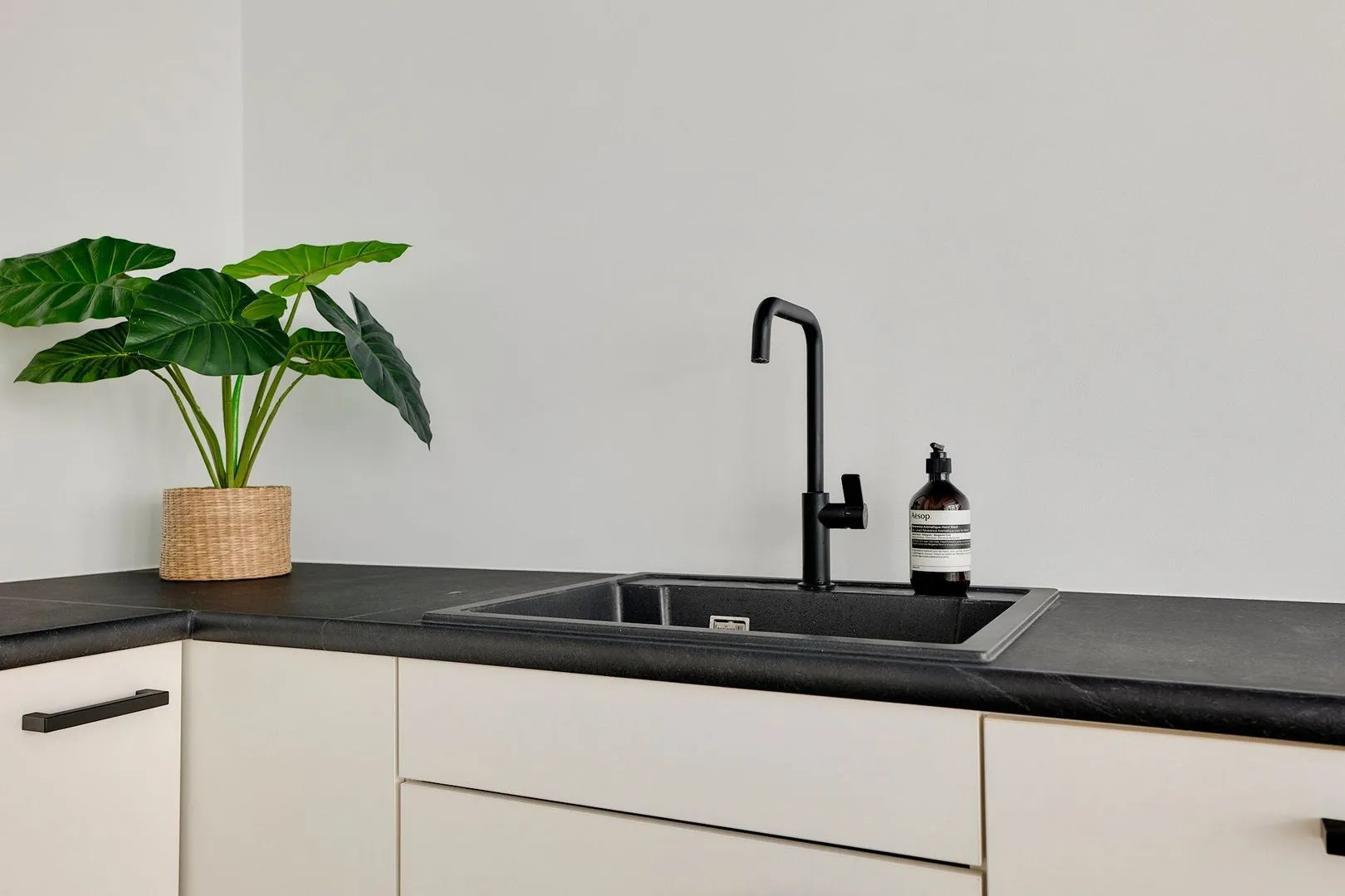 Appartement te koop: Nieuwendijk 95-2, Amsterdam