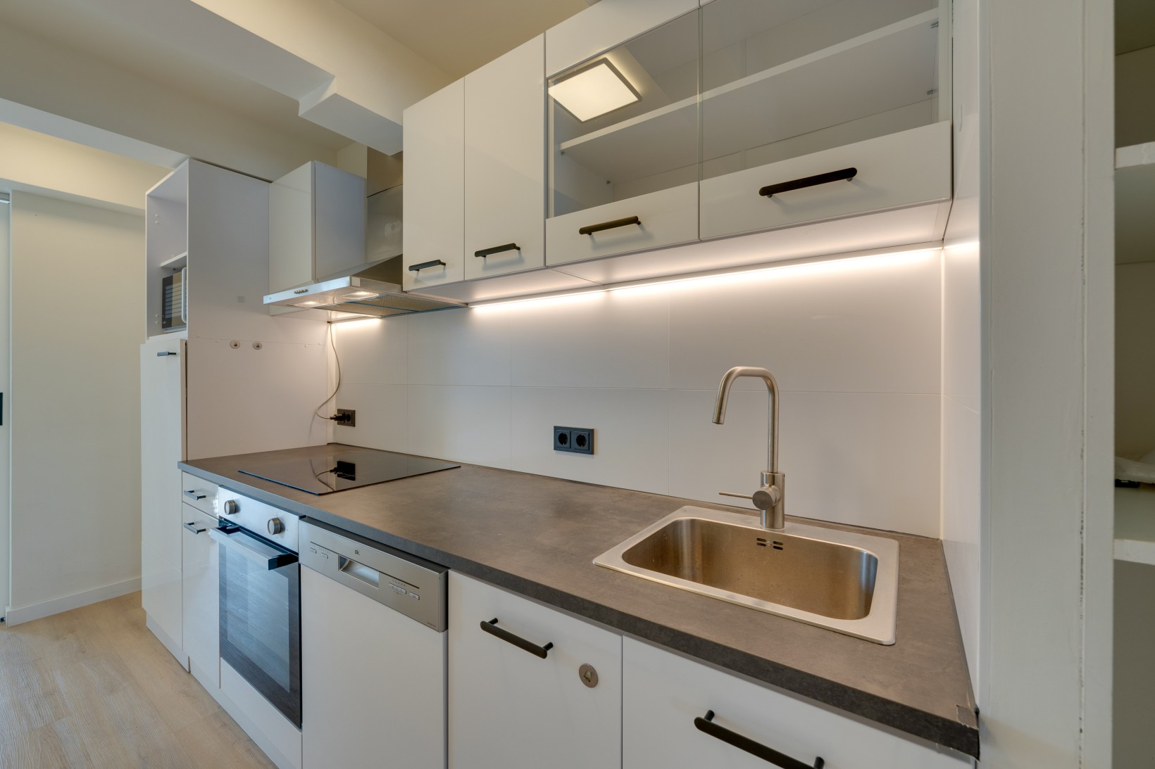Appartement te koop: Nieuwezijds Voorburgwal 82-3, Amsterdam