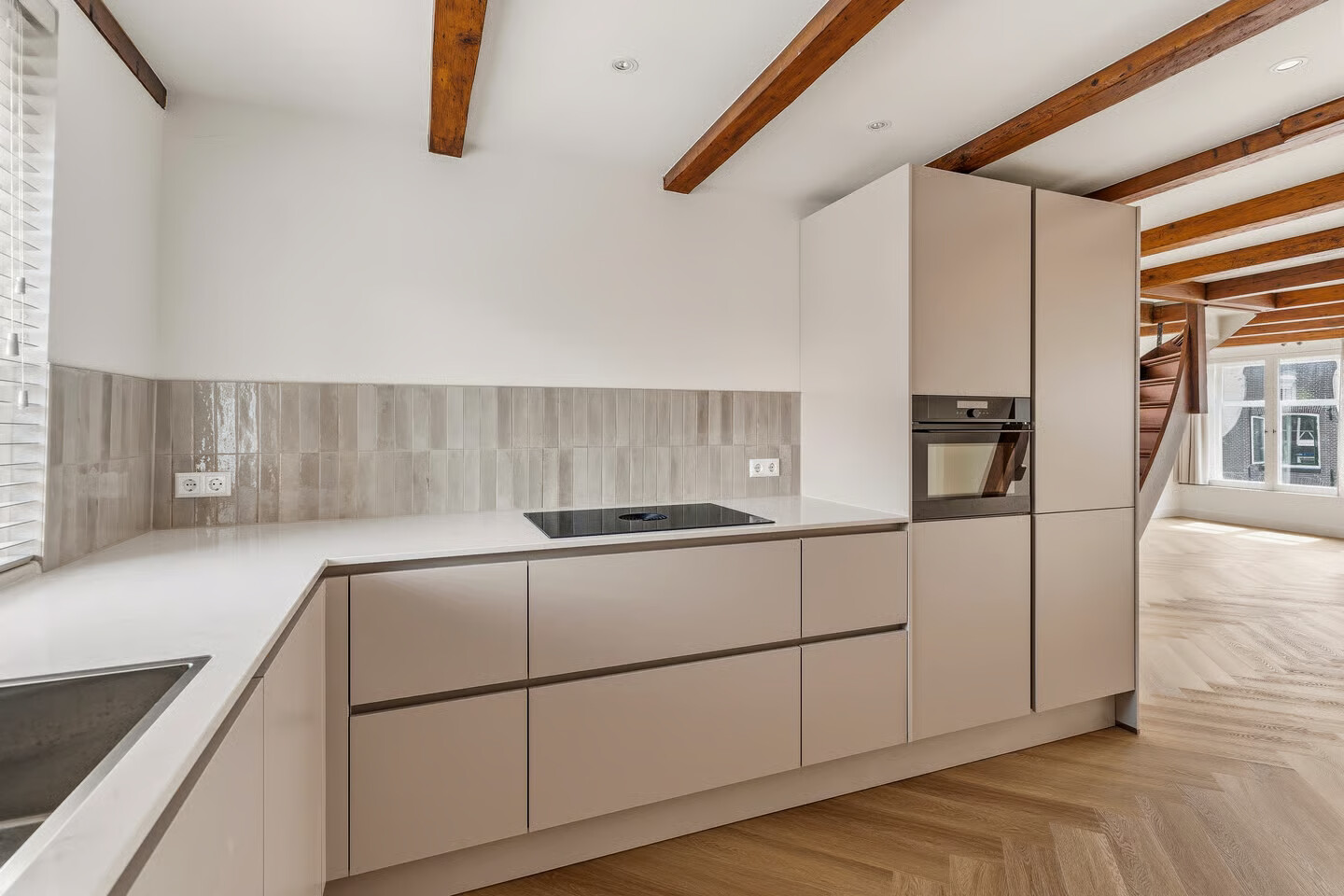 Appartement te huur: Haarlemmerstraat 104-3, Amsterdam