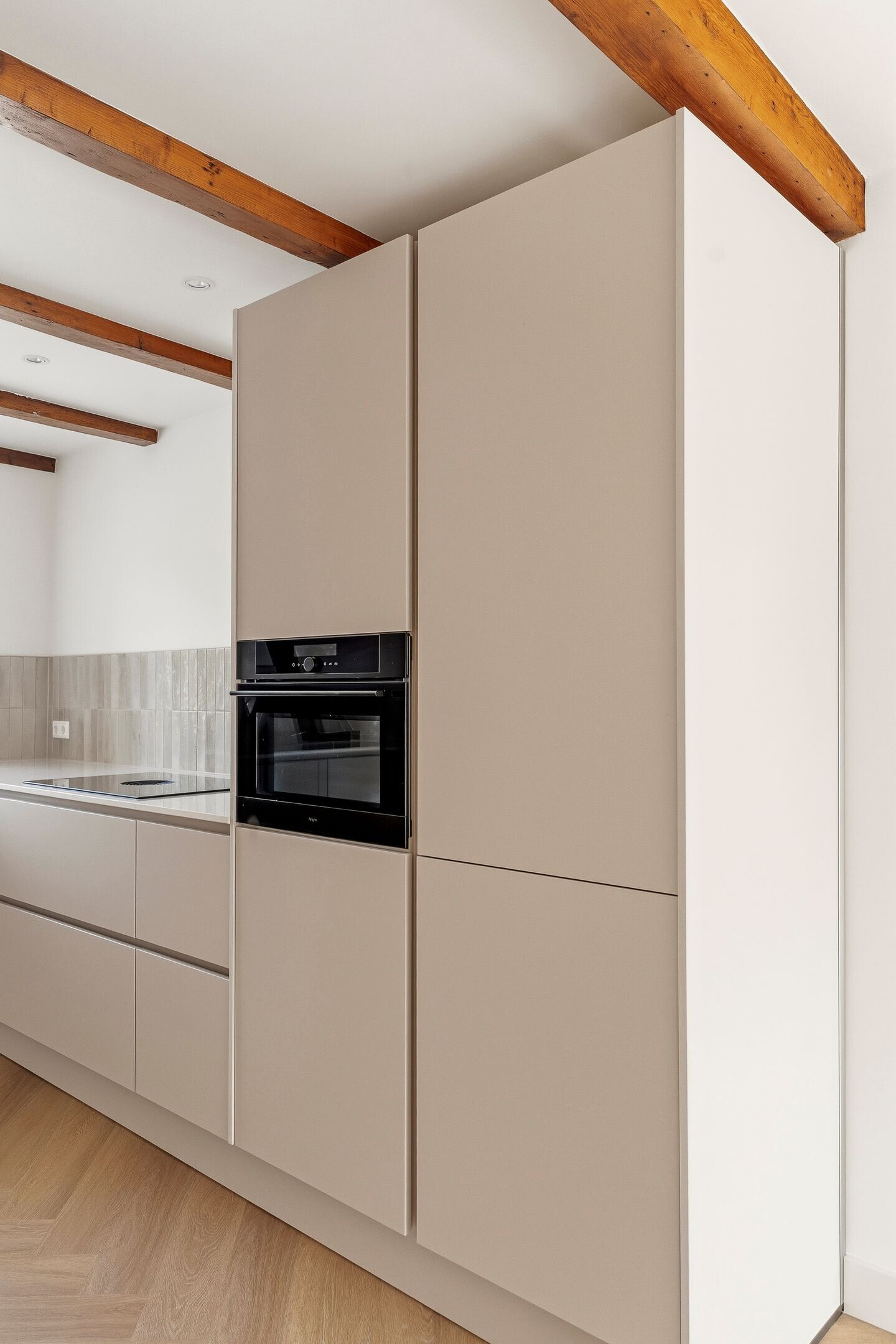 Appartement te huur: Haarlemmerstraat 104-3, Amsterdam