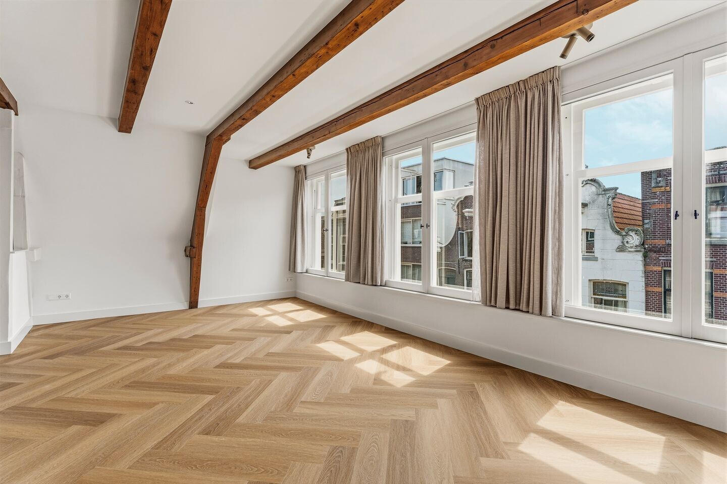 Appartement te huur: Haarlemmerstraat 104-3, Amsterdam