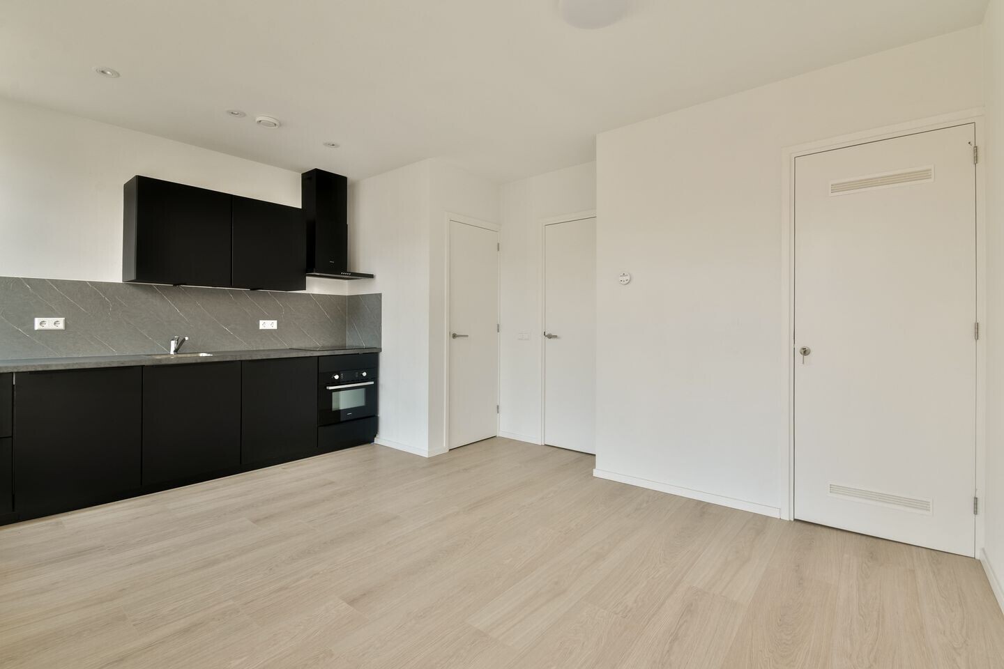 Studio te koop: Buiten Brouwersstraat 19-3, Amsterdam