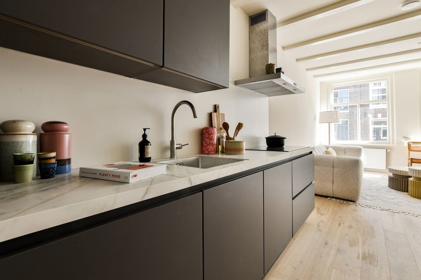 Studio te koop: Haarlemmerdijk 91-1, Amsterdam