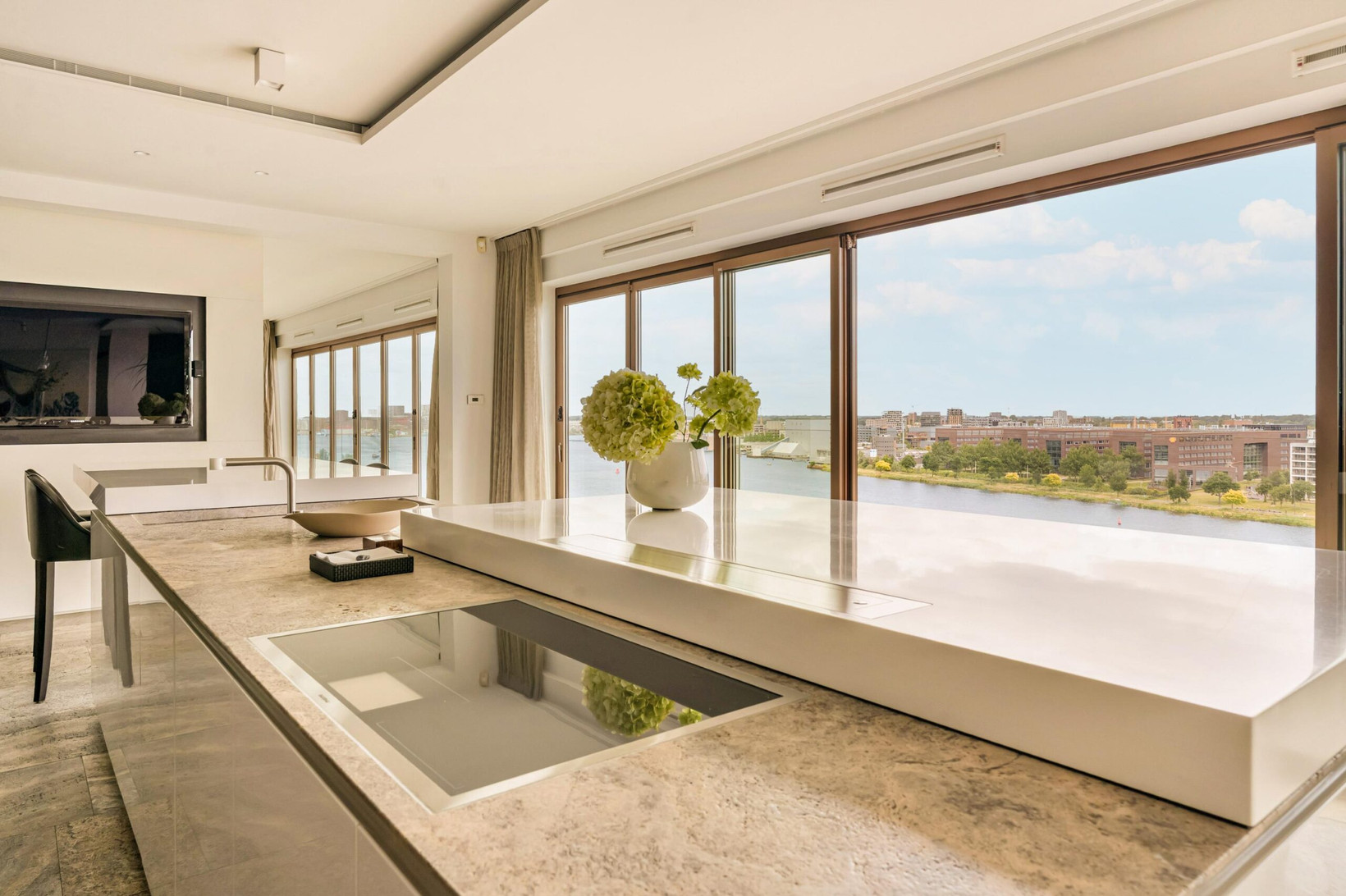 Appartement te koop: IJdok 151, Amsterdam