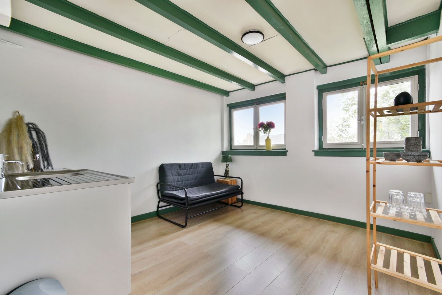 Studio te koop: Zaandijkstraat 10-2, Amsterdam