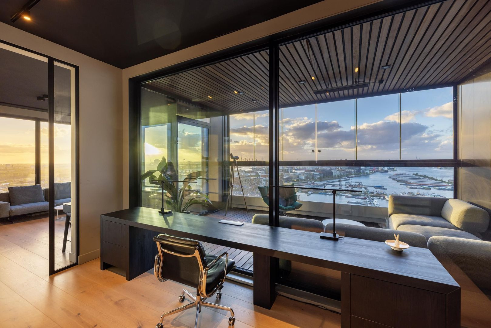 Appartement te koop: Pontsteiger 133, Amsterdam