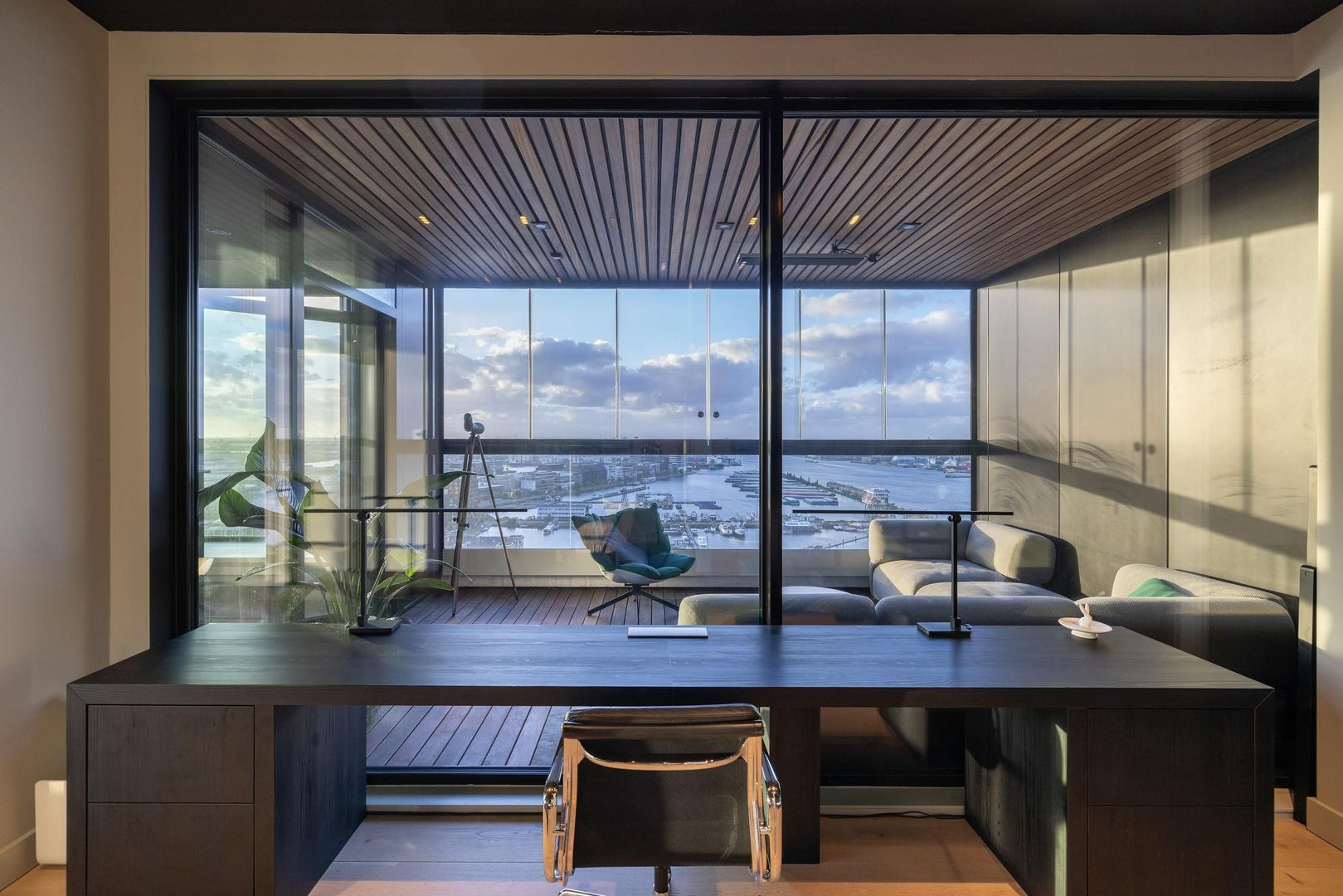 Appartement te koop: Pontsteiger 133, Amsterdam