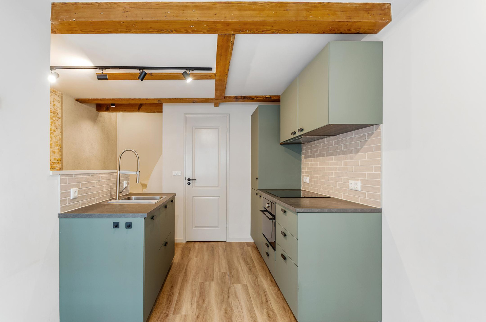 Studio te koop: Eerste Leliedwarsstraat 15-1, Amsterdam