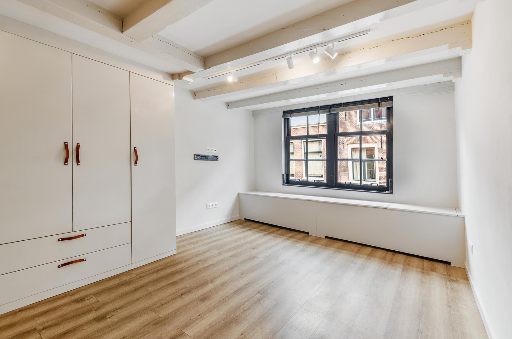 Studio te koop: Eerste Leliedwarsstraat 15-1, Amsterdam