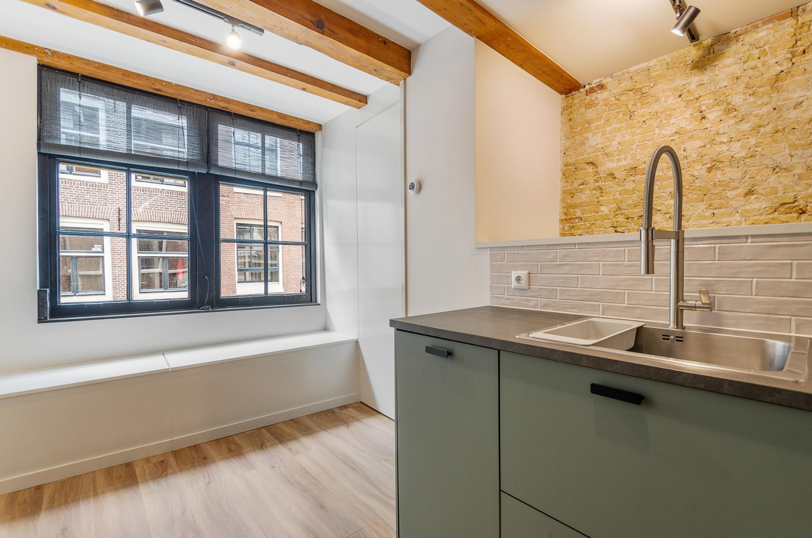 Studio te koop: Eerste Leliedwarsstraat 15-1, Amsterdam