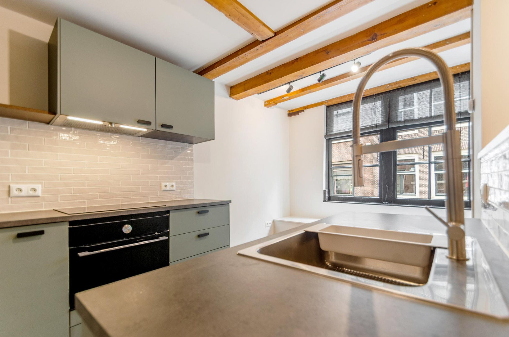 Studio te koop: Eerste Leliedwarsstraat 15-1, Amsterdam