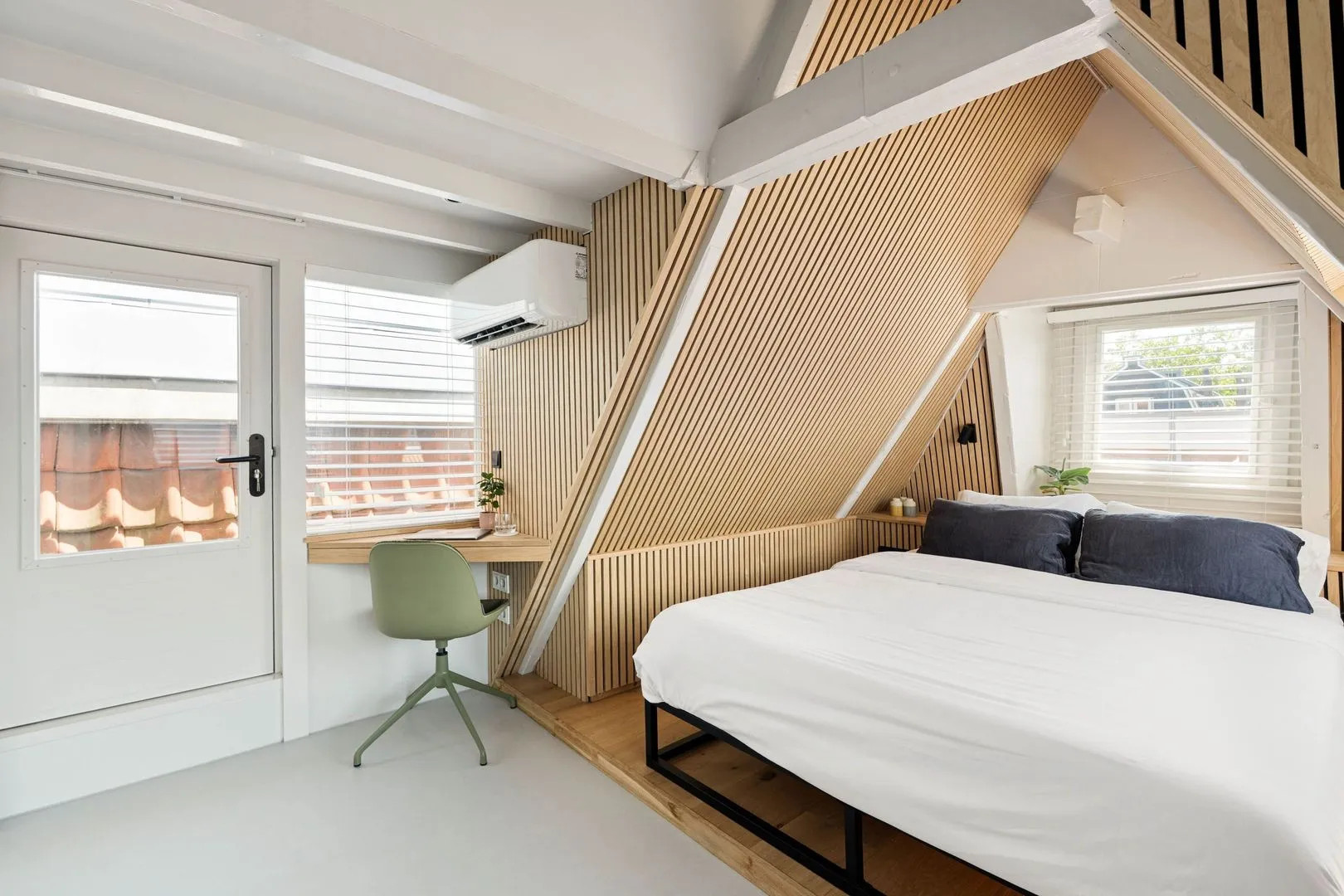 Studio te koop: Fokke Simonszstraat 37-3, Amsterdam