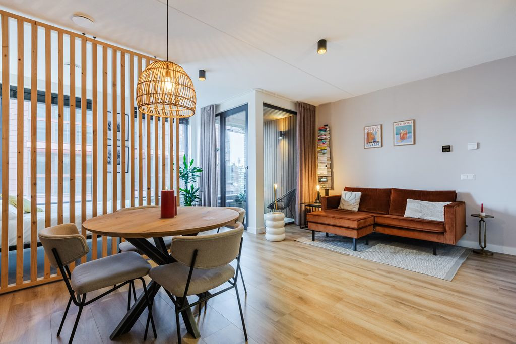 Studio te koop: Isaac Titsinghkade 235, Amsterdam