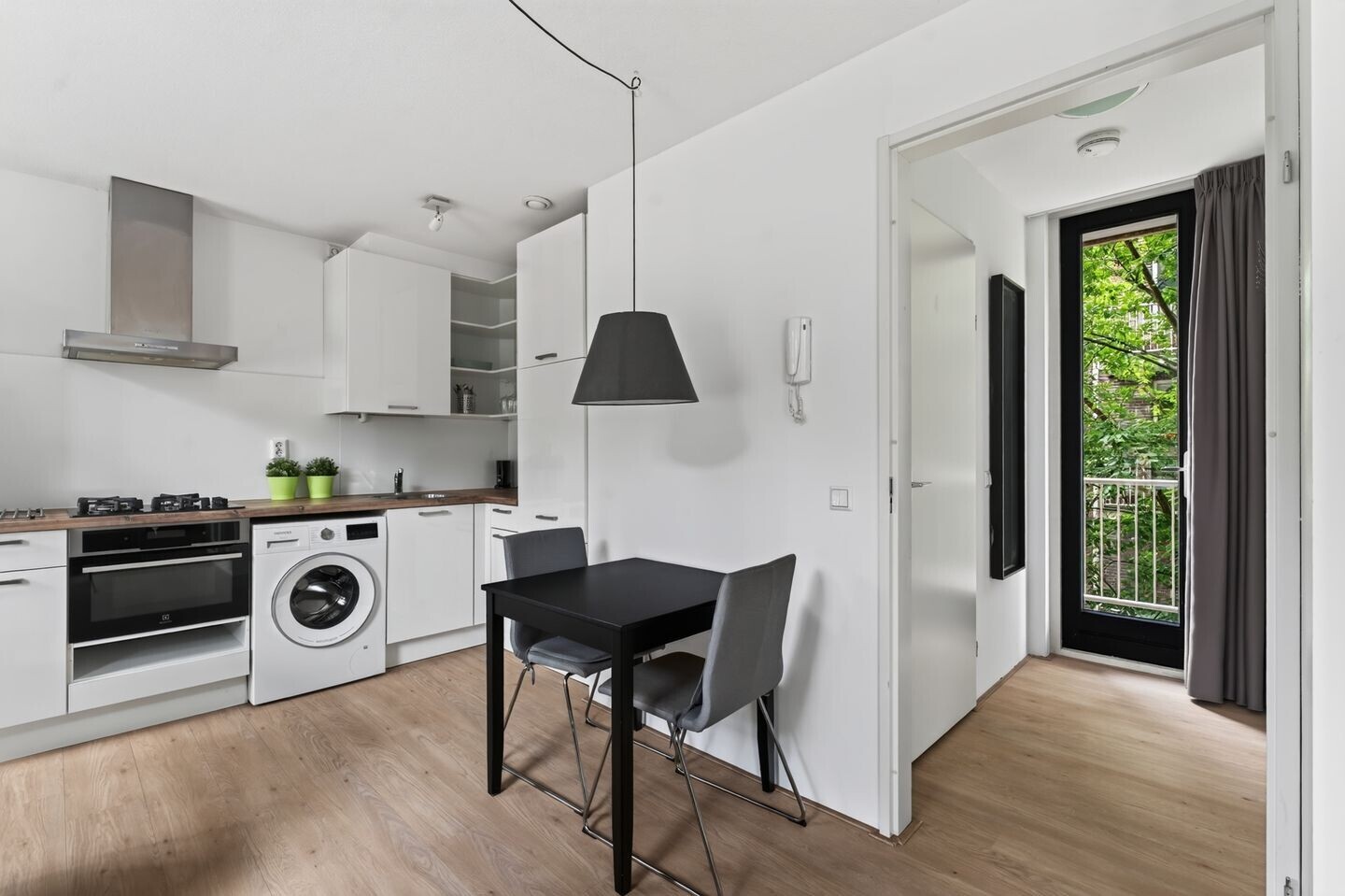 Studio te koop: Czaar Peterstraat 150B, Amsterdam