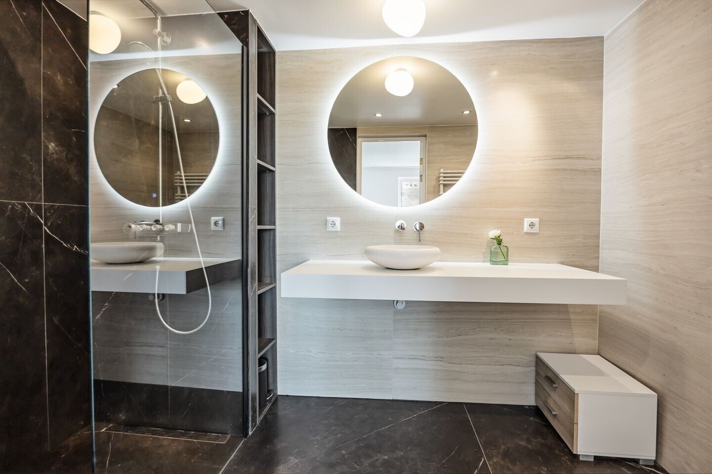 Appartement te koop: Borneolaan 242, Amsterdam