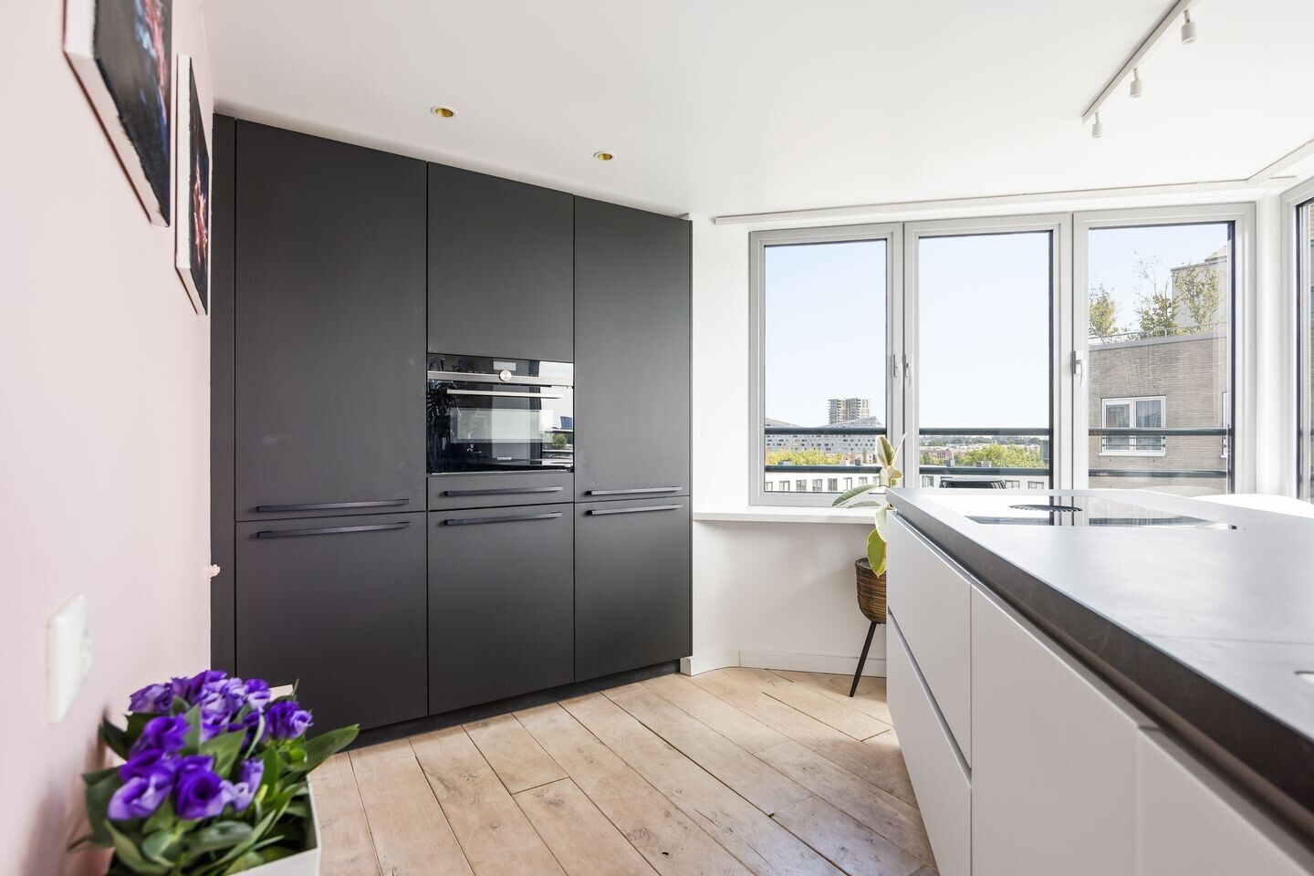 Appartement te koop: Borneolaan 242, Amsterdam