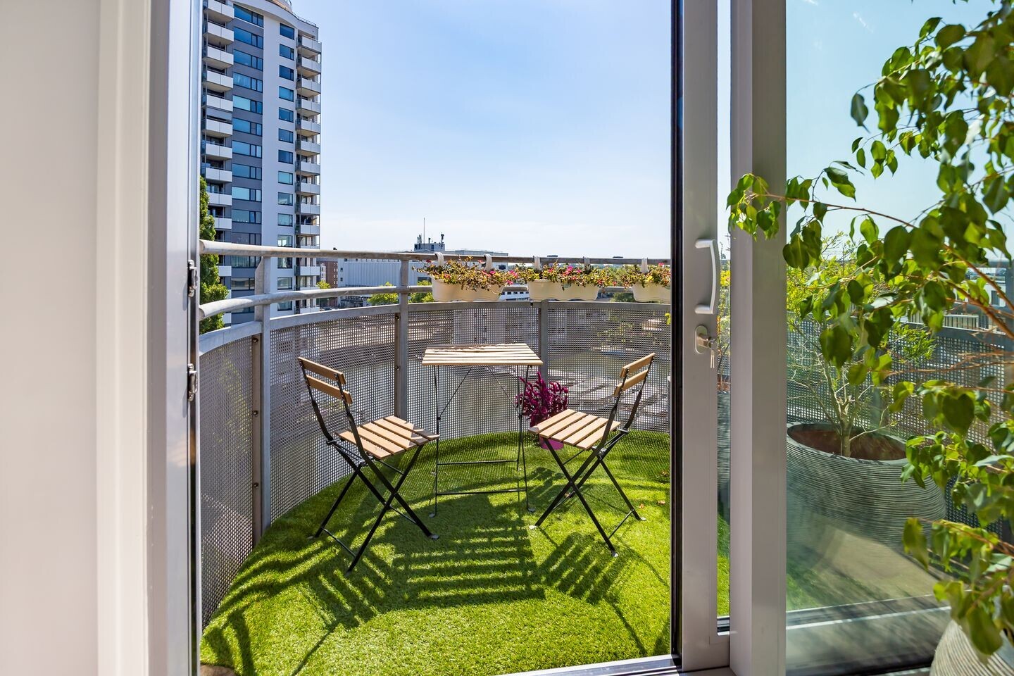 Appartement te koop: Borneolaan 242, Amsterdam