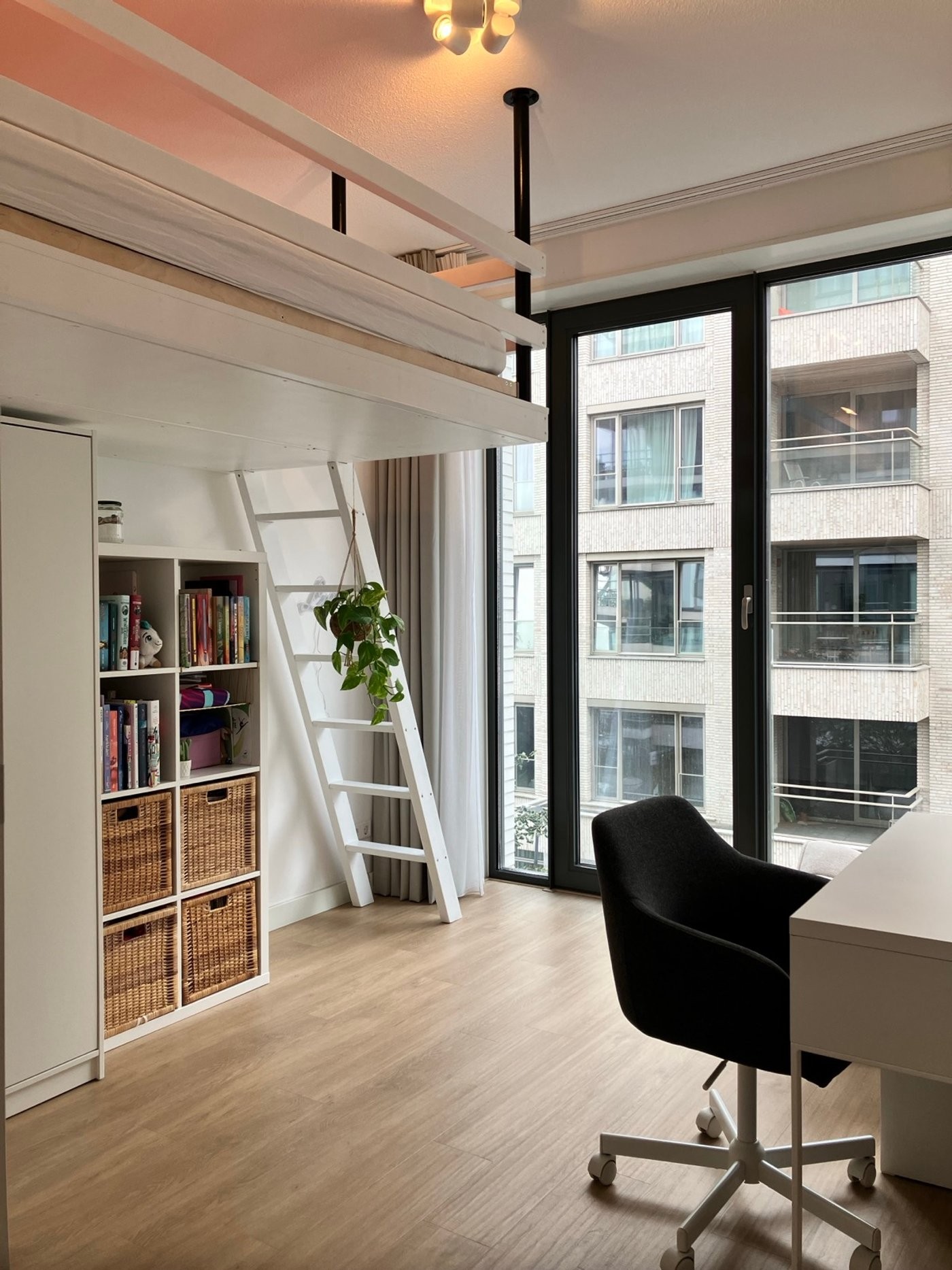 Appartement te koop: Zeeburgerkade 1208, Amsterdam