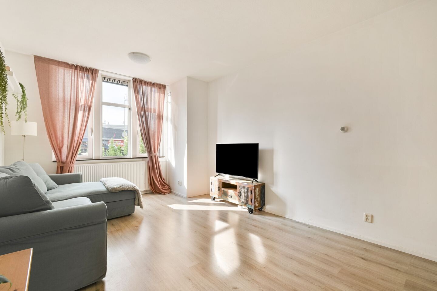 Studio te koop: Meeuwenlaan 169B, Amsterdam