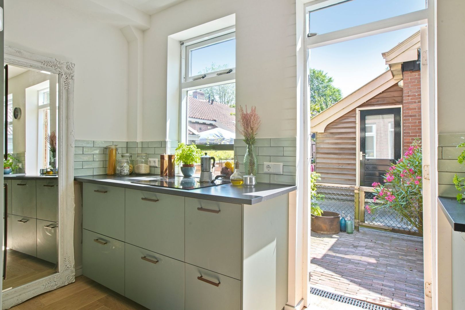 Tussenwoning te koop: Vogelplantsoen 8, Amsterdam