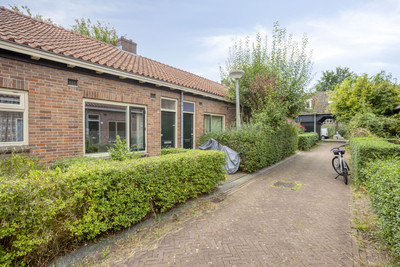 Eerste Voge. 10
