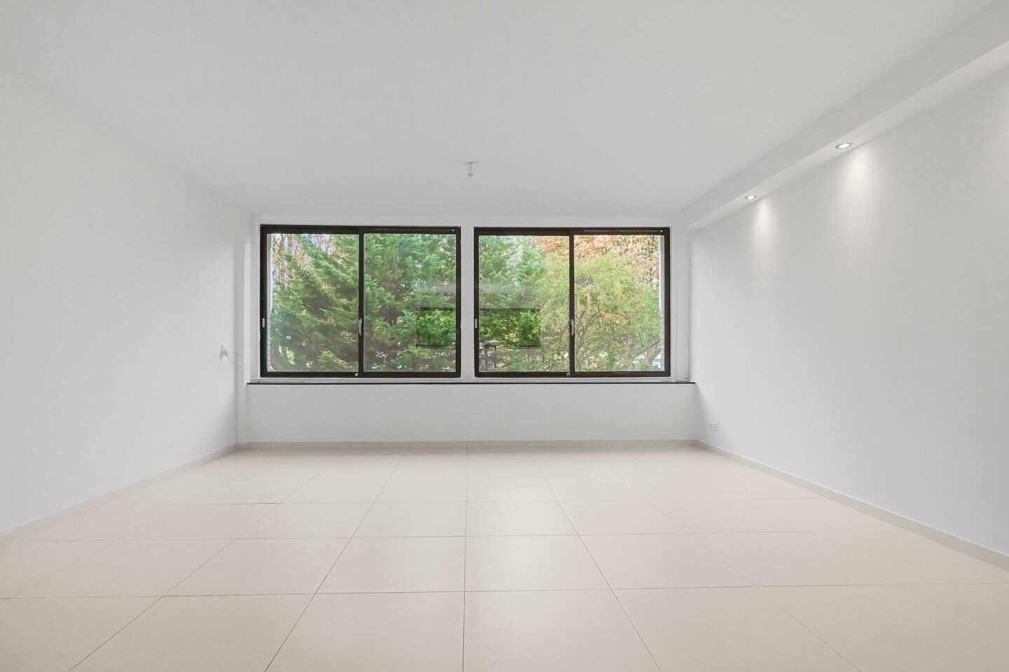 Tussenwoning te koop: Amerbos 25, Amsterdam