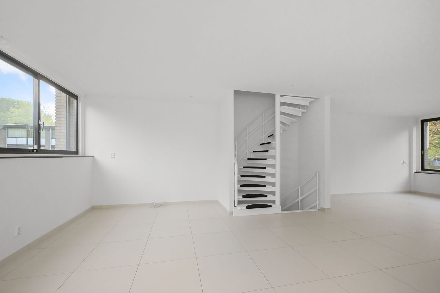 Tussenwoning te koop: Amerbos 25, Amsterdam