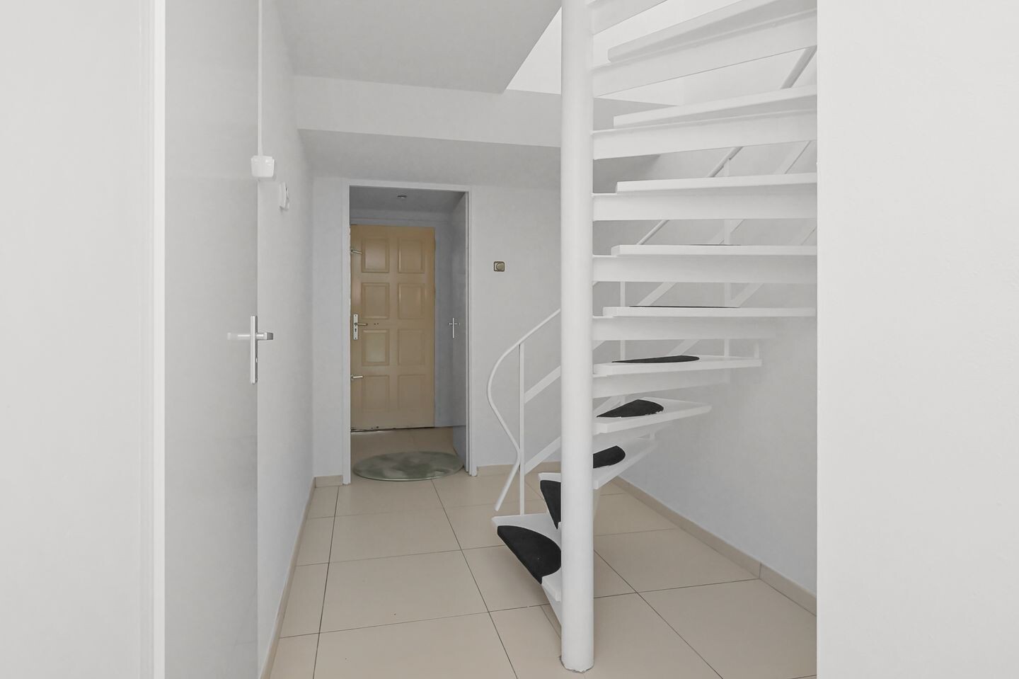 Tussenwoning te koop: Amerbos 25, Amsterdam