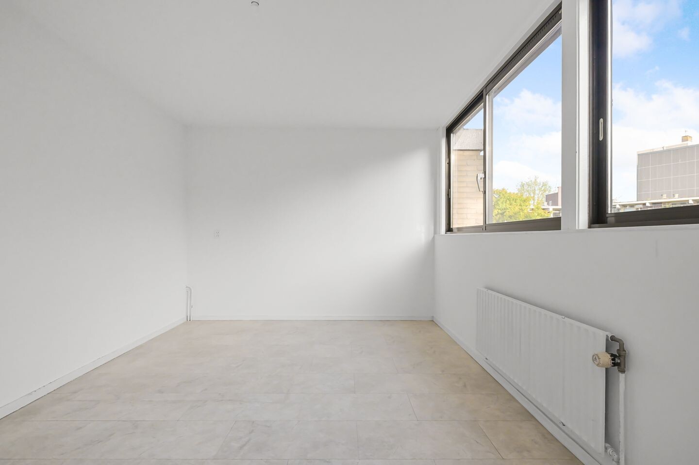 Tussenwoning te koop: Amerbos 25, Amsterdam