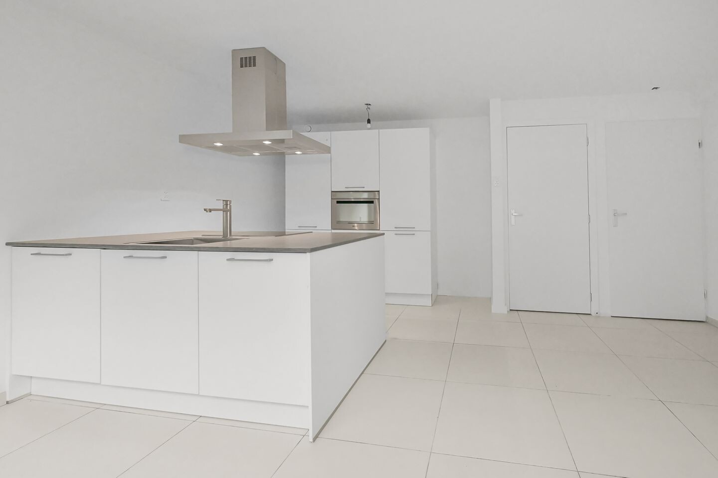 Tussenwoning te koop: Amerbos 25, Amsterdam