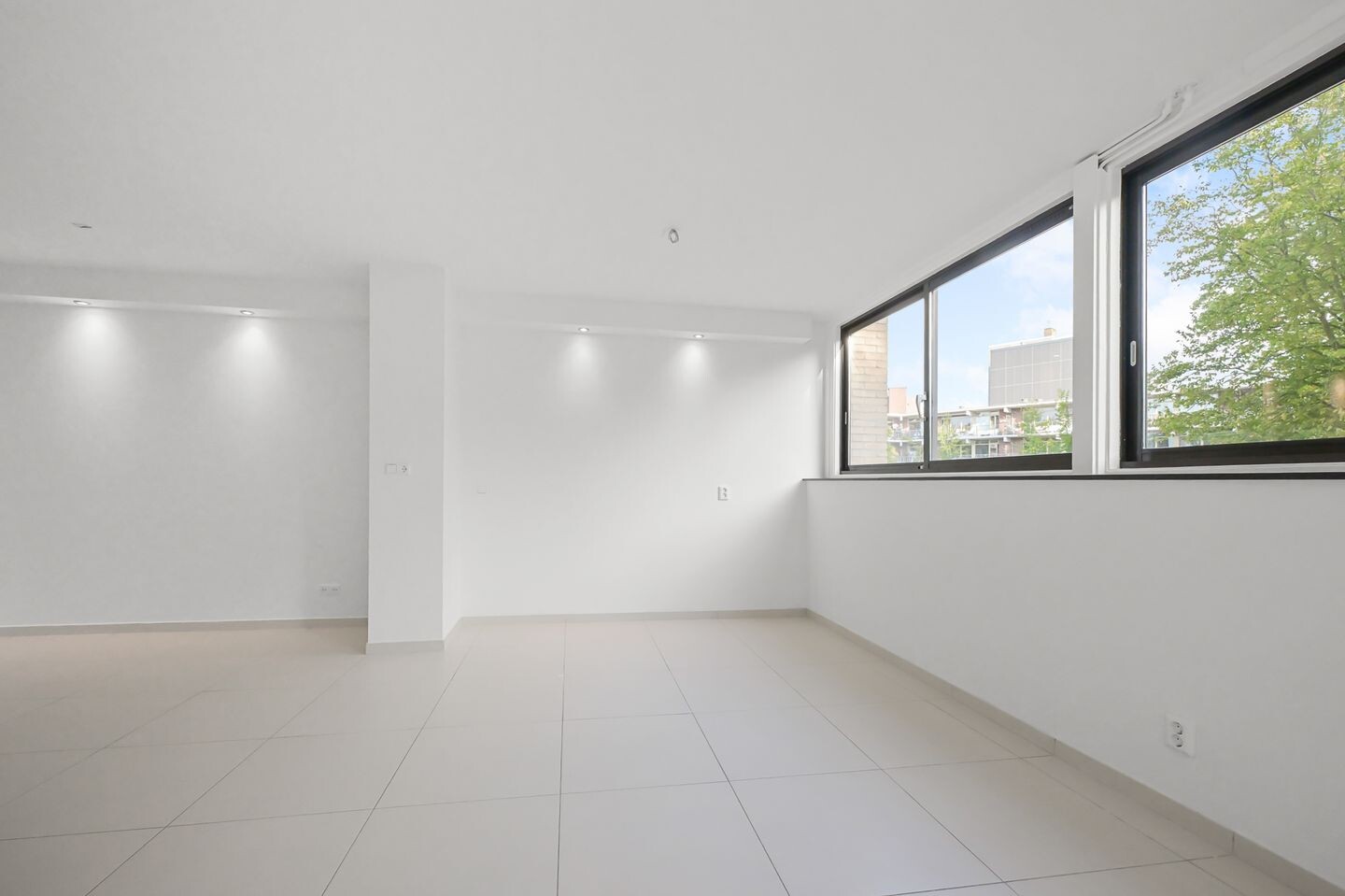 Tussenwoning te koop: Amerbos 25, Amsterdam