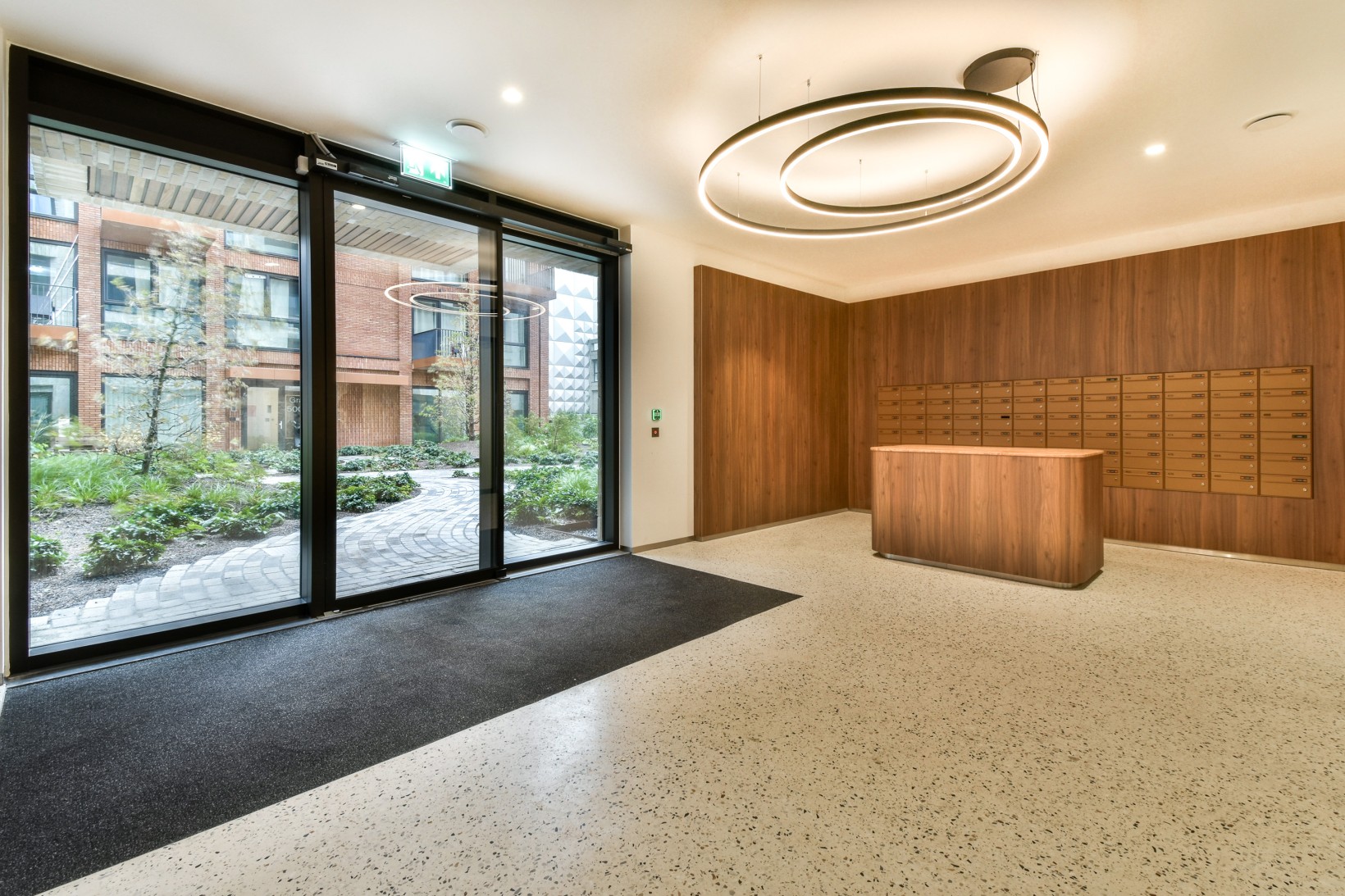 Appartement te koop: Grasweg 402, Amsterdam