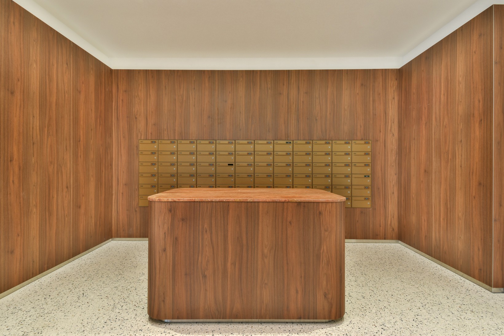 Appartement te koop: Grasweg 402, Amsterdam