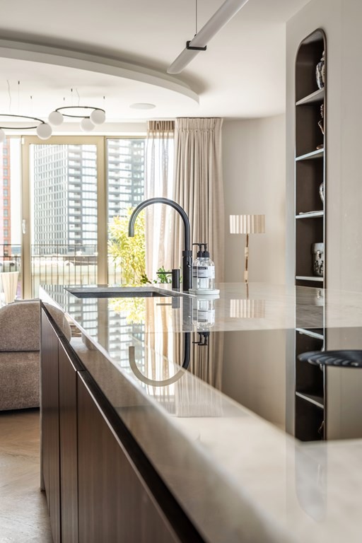 Appartement te huur: Spadinalaan 697, Amsterdam