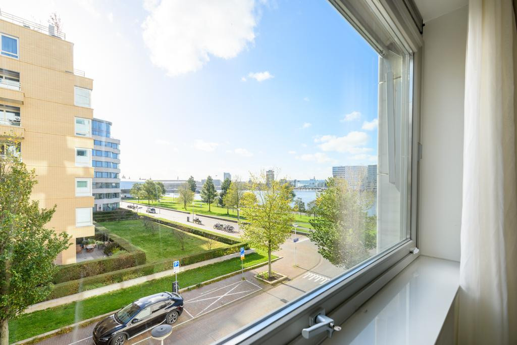 Appartement te koop: Overhoeksparklaan 154, Amsterdam