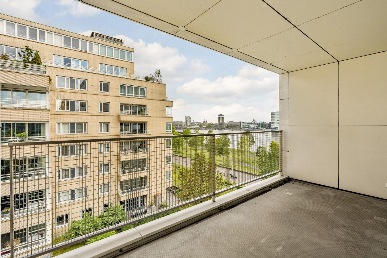 Appartement te koop: Overhoeksparklaan 180, Amsterdam