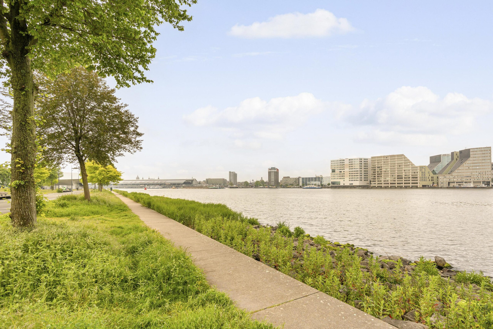 Appartement te koop: Overhoeksparklaan 180, Amsterdam