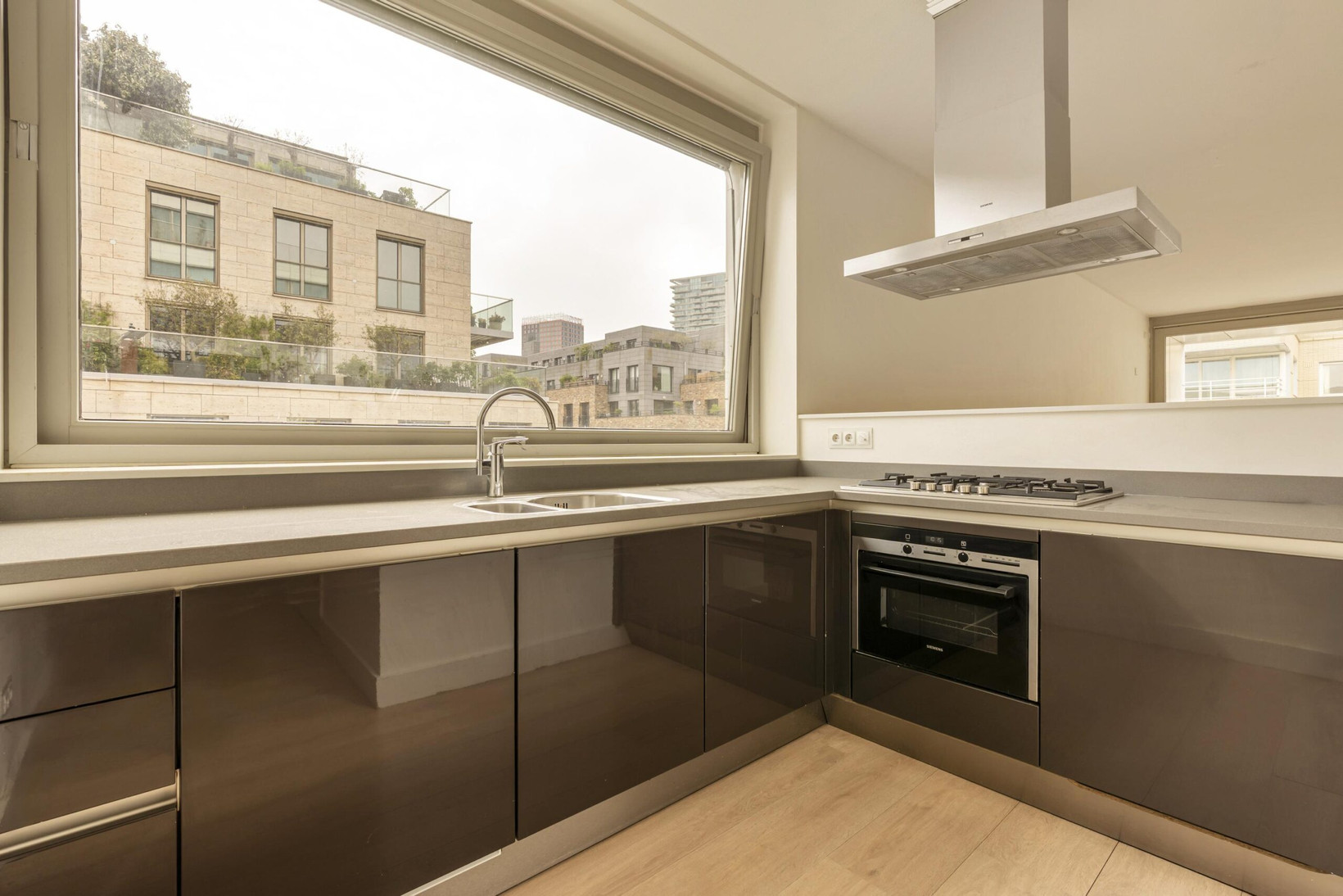 Appartement te koop: Overhoeksparklaan 180, Amsterdam