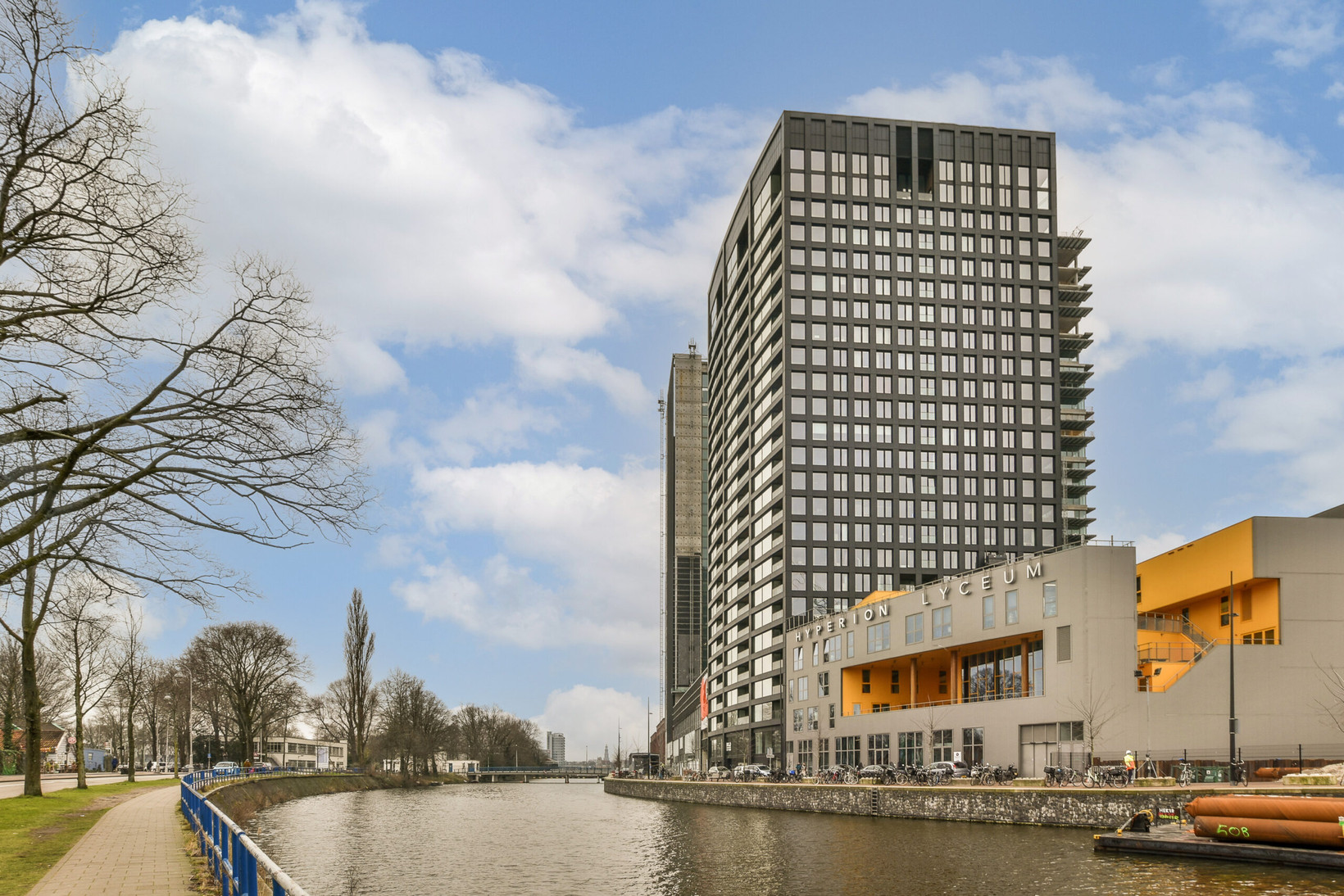 Appartement te koop: Badhuiskade 181, Amsterdam