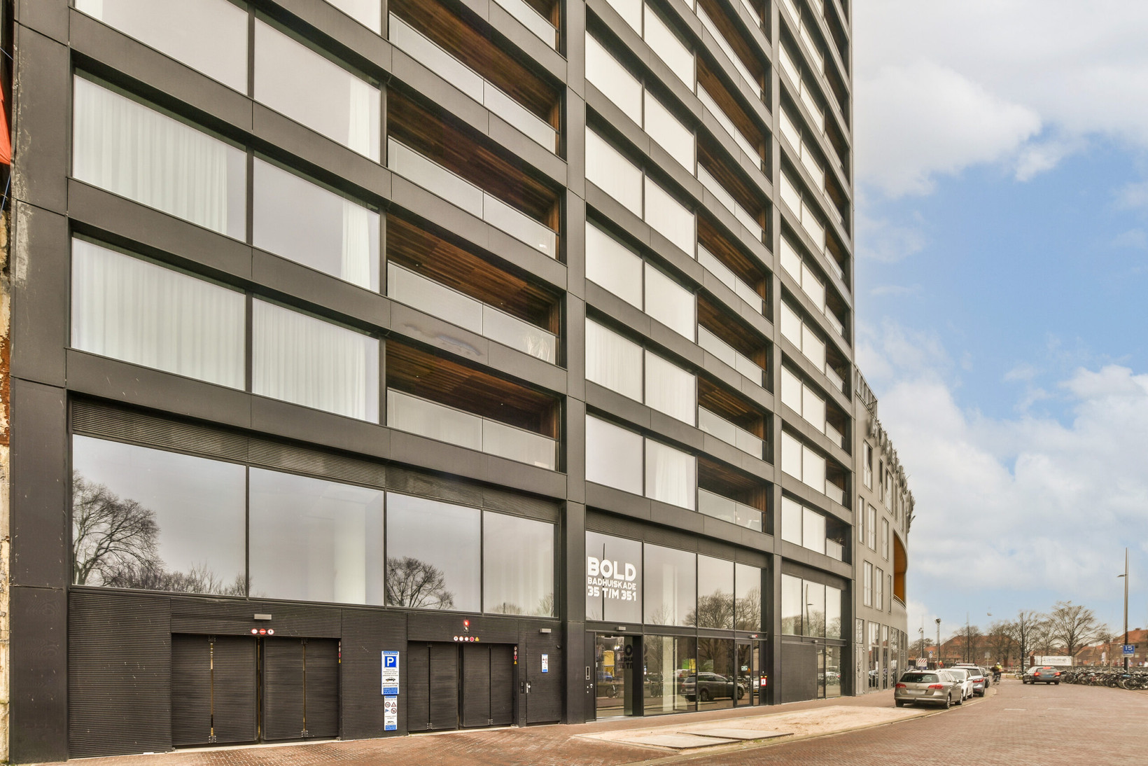 Appartement te koop: Badhuiskade 181, Amsterdam