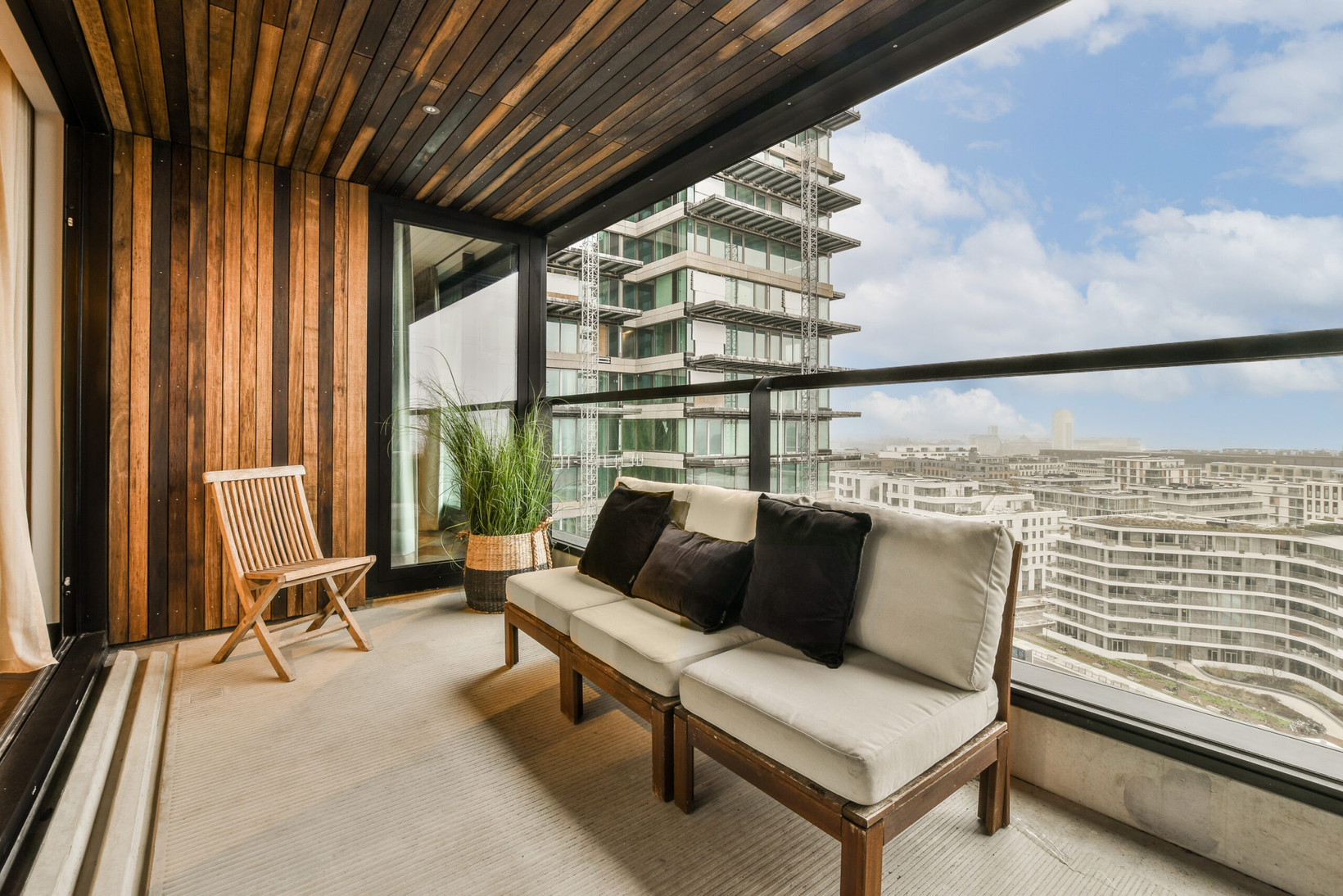 Appartement te koop: Badhuiskade 181, Amsterdam