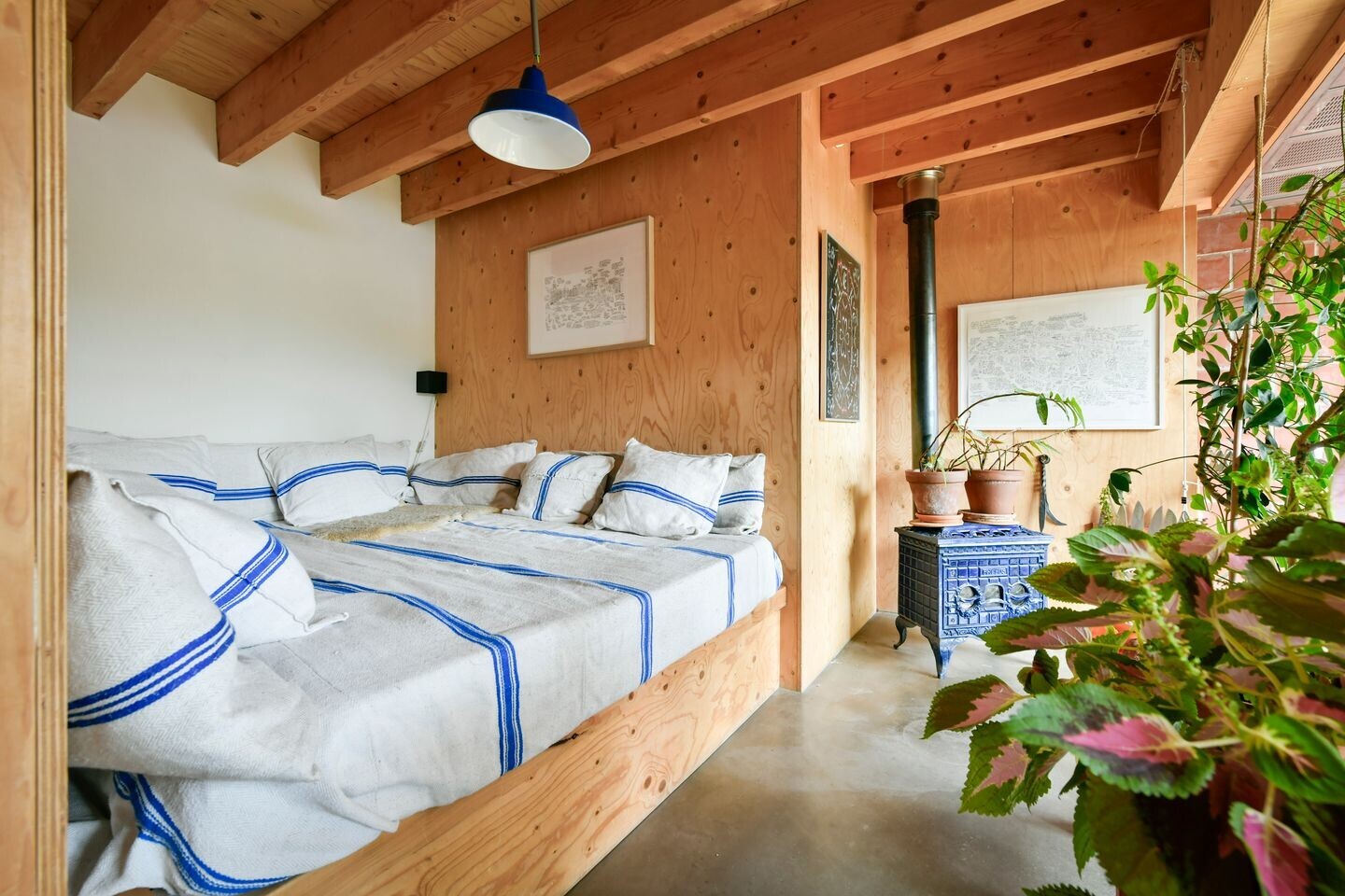 Tussenwoning te koop: Kaasjeskruidstraat 37, Amsterdam