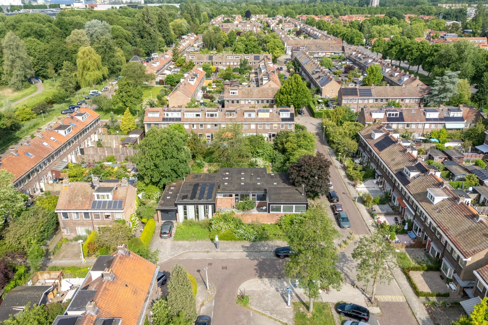 Twee-onder-één-kap te koop: Vegastraat 63, Amsterdam