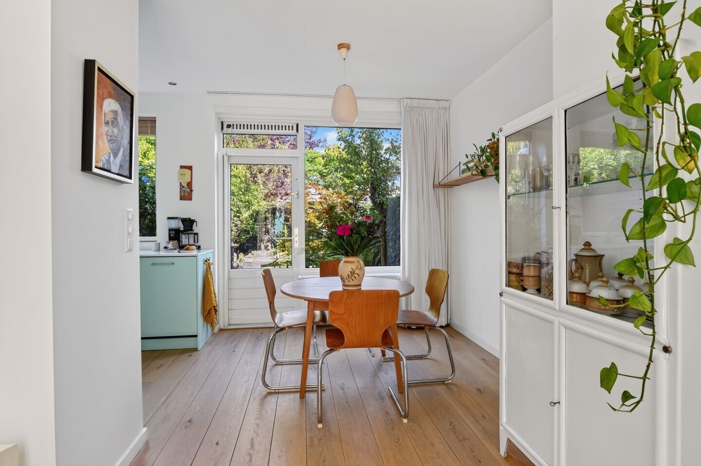 Tussenwoning te koop: Vegastraat 30, Amsterdam