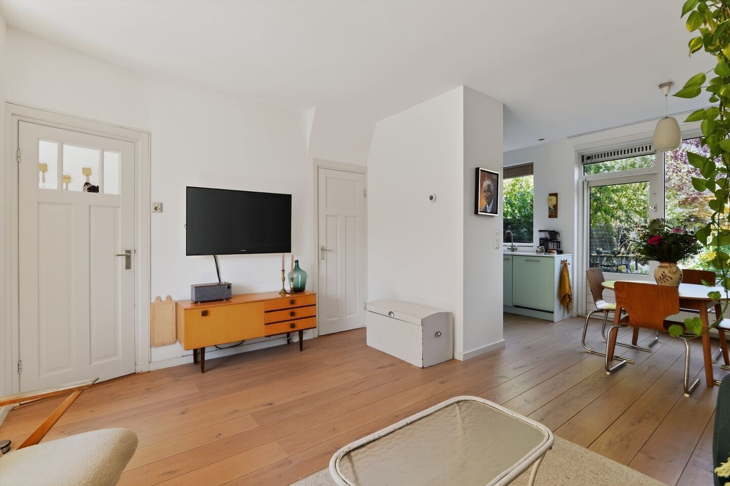 Tussenwoning te koop: Vegastraat 30, Amsterdam